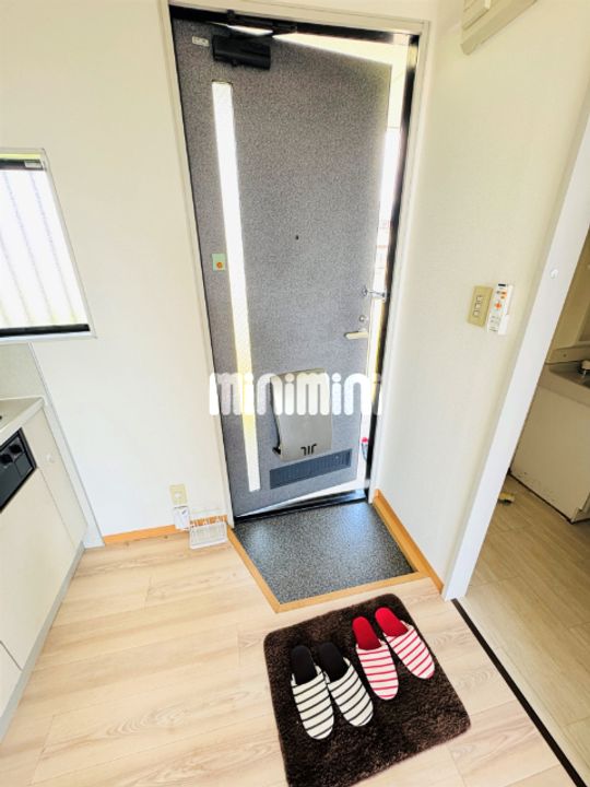 オレンジハウスCの玄関