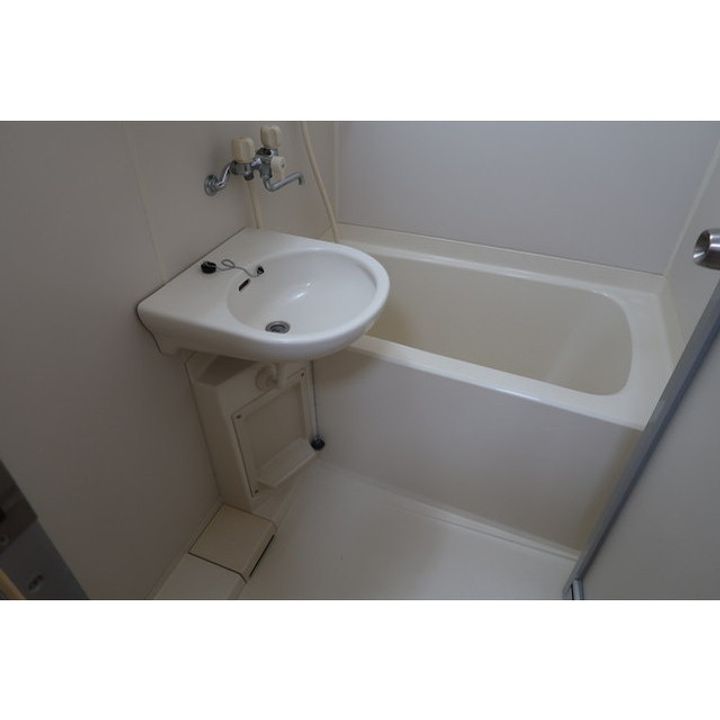 シャスターハイムの風呂