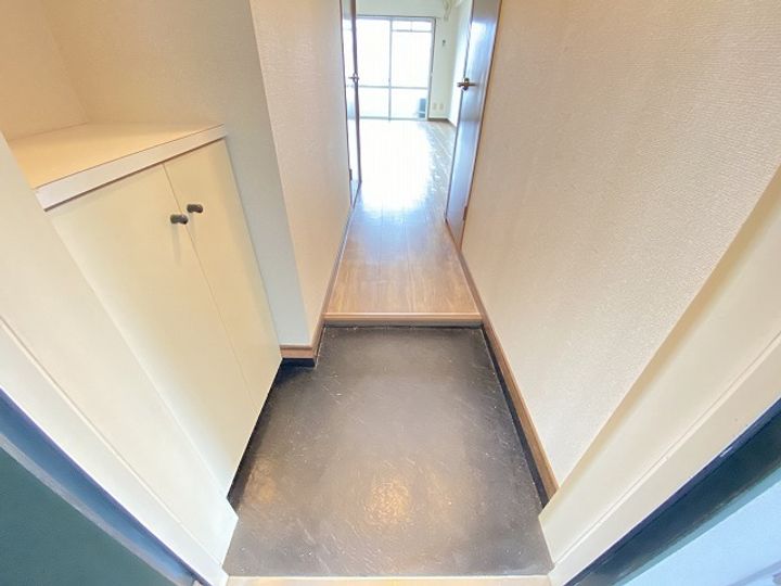 サザンブライト大手町の玄関