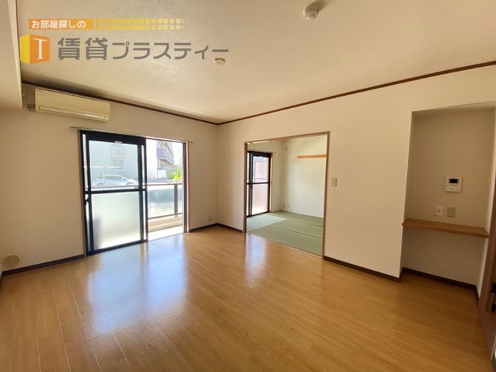 サニータウン船橋法典の居間