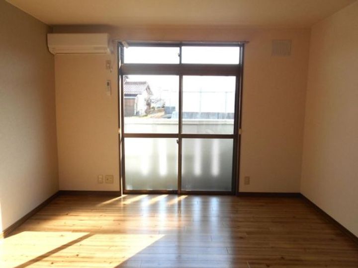 ヤングユーカリの居間