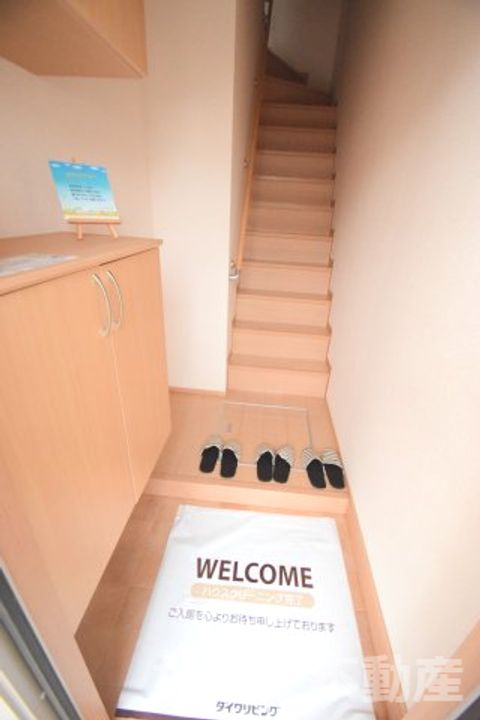 徳島県小松島市横須町(アパート)の賃貸物件の玄関