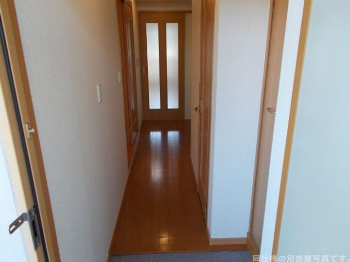 茨城県土浦市港町1(マンション)の賃貸物件の玄関