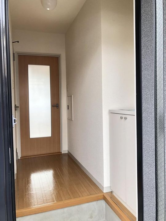 フラット方木田 Aの玄関