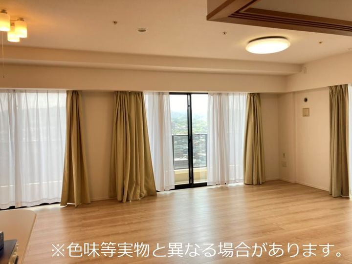 マークス・アネシスタワー草薙の居間