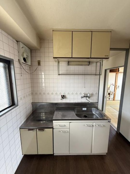 大阪府寝屋川市萱島本町(マンション)の賃貸物件のキッチン