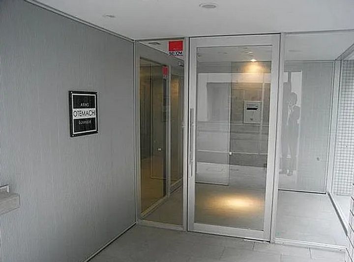 東京都千代田区神田錦町1(マンション)の賃貸物件の地図