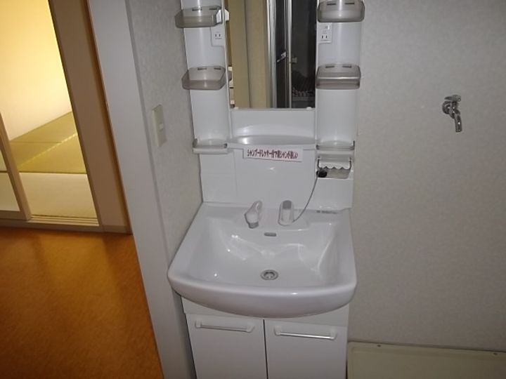 カタンクローバーIIの内装