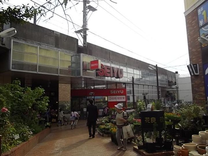 カタンクローバーIIの周辺