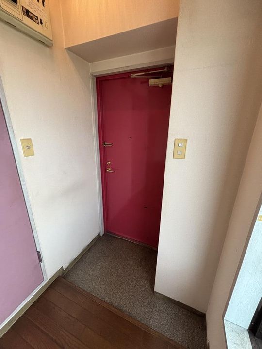 聚楽院(ジュラクイン)の玄関