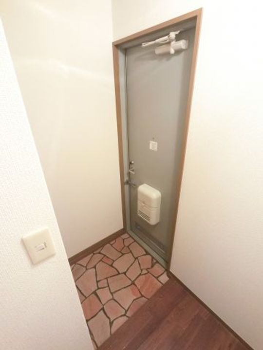 千葉県千葉市若葉区みつわ台2(アパート)の賃貸物件の玄関