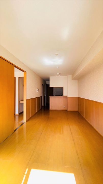 アコール5 最上階、角住戸、南向き、オートロックの居間
