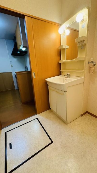 アコール5 最上階、角住戸、南向き、オートロックの内装
