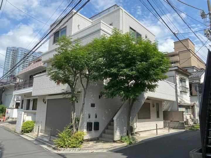 CHAMBORD北参道の外観