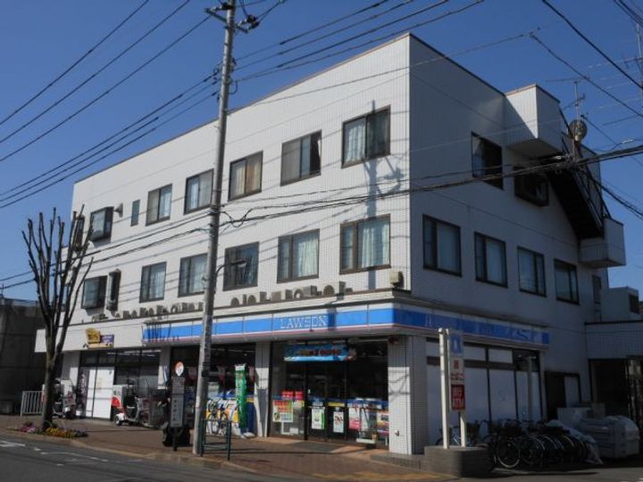 パーシモンヒルズの周辺