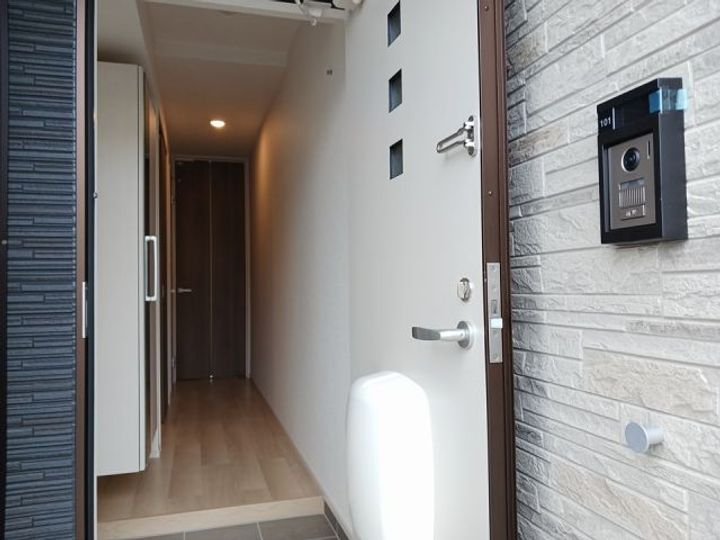 栃木県宇都宮市平松本町(アパート)の賃貸物件の玄関