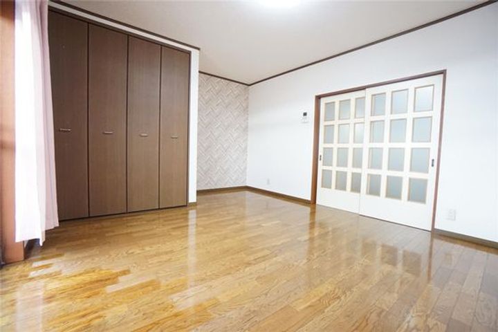 メゾンマキシムの内装