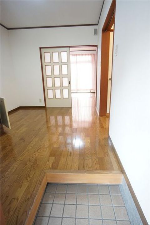 メゾンマキシムの玄関