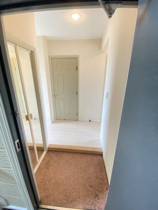 千葉県東金市田間(アパート)の賃貸物件の玄関