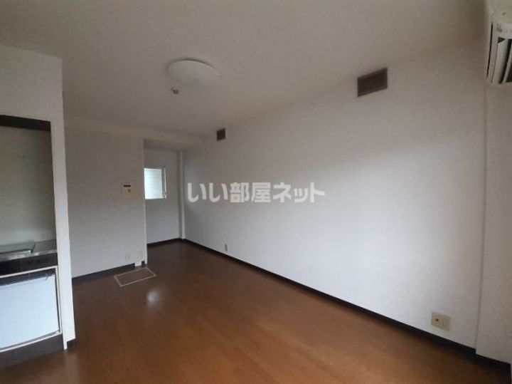 兵庫県加古川市尾上町旭3(マンション)の賃貸物件の居間