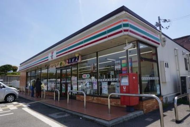 メゾンジョワの周辺