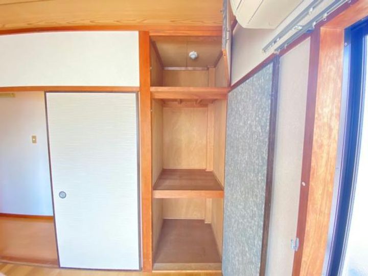 若草ハイツの内装