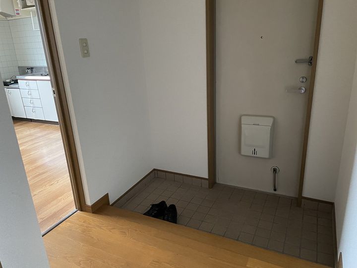 メゾンアルファの玄関