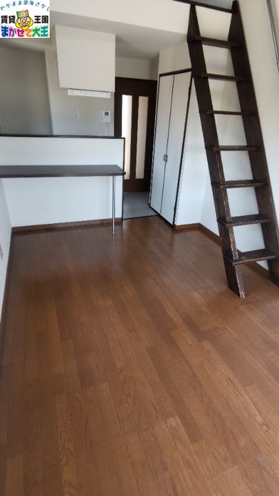 リヴェール白鳥の居間