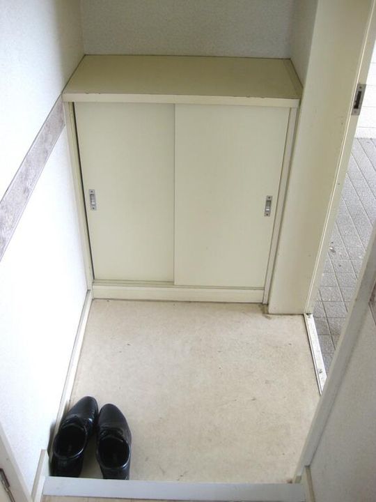 群馬県前橋市龍蔵寺町(アパート)の賃貸物件の玄関