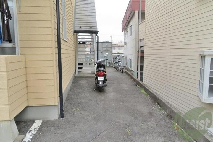 サンパレス成田町の周辺