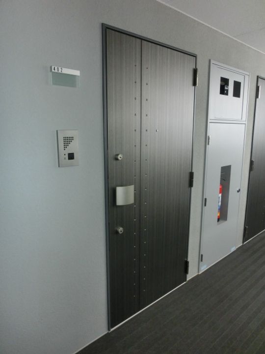 東京都練馬区中村北4(マンション)の賃貸物件の玄関