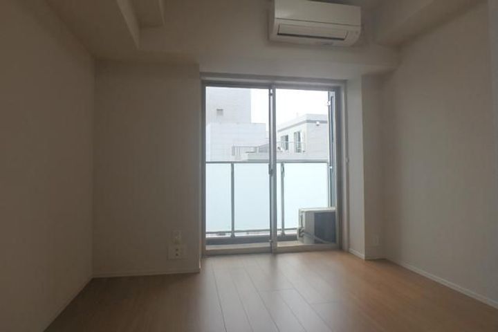クロスレジデンス蒲田IIの居間