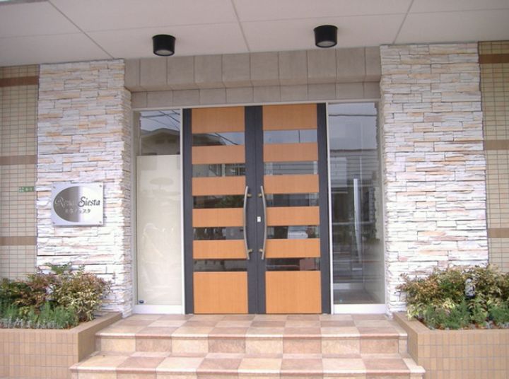 ルネ シェスタの地図