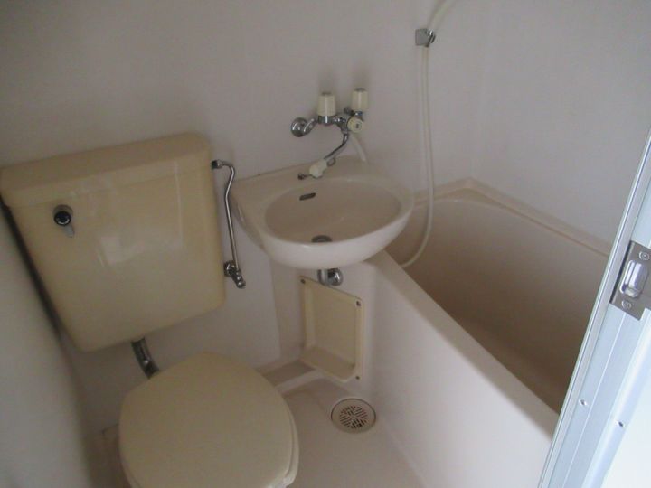 ステューデントビラウィングの風呂