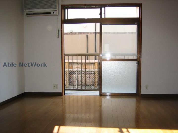 スターハイツの居間