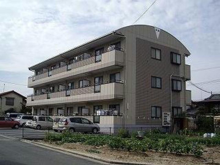 広島県福山市神辺町大字川南の賃貸マンションの外観