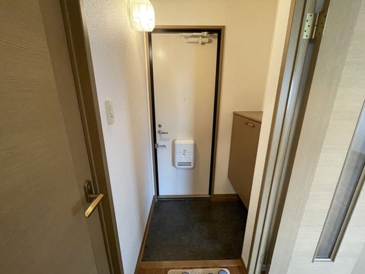 セジュール相田A棟の玄関