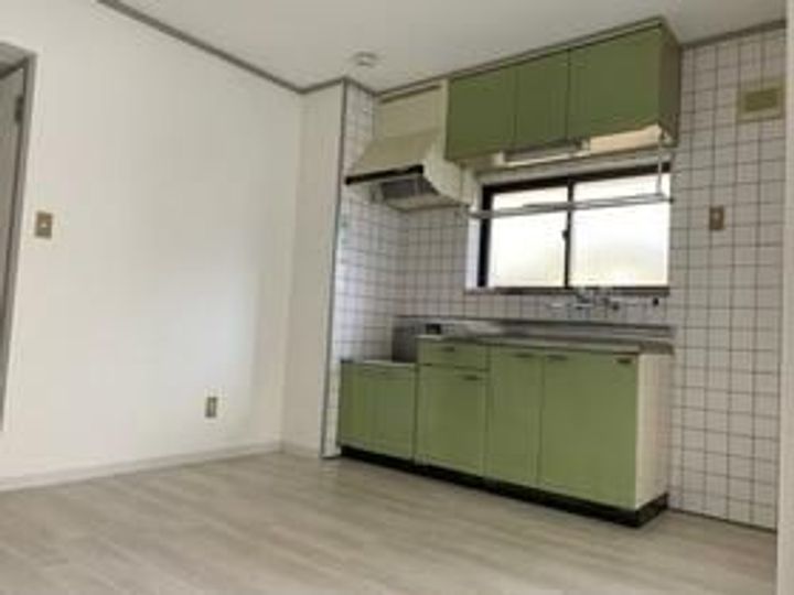 ジュネパレス静岡第一の居間