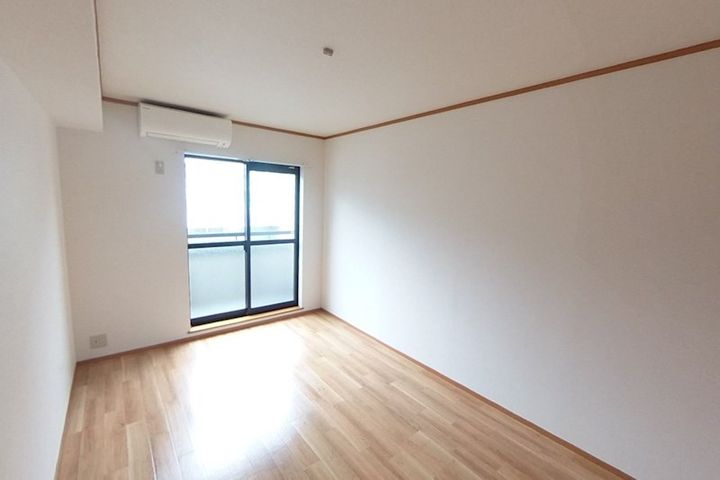 メゾン鵠沼石上の居間