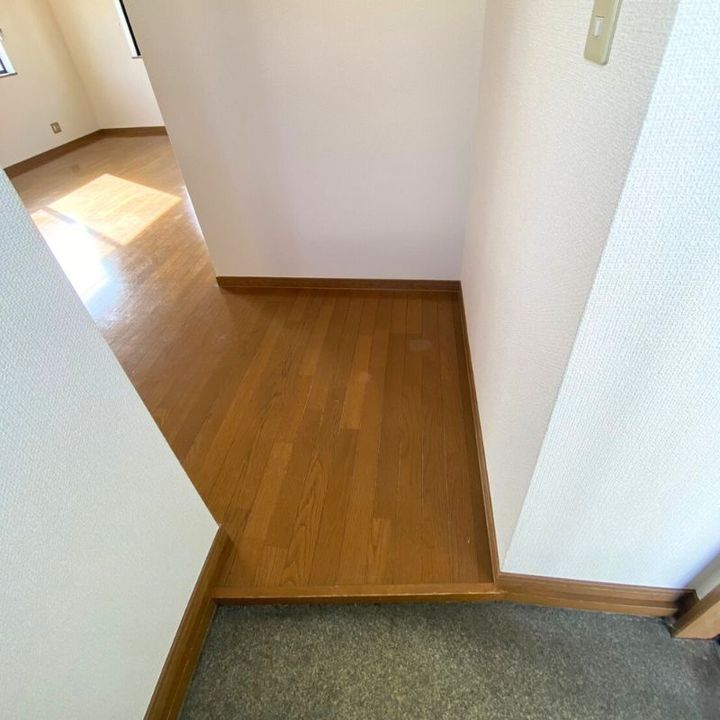 Gハウス本町Iの玄関