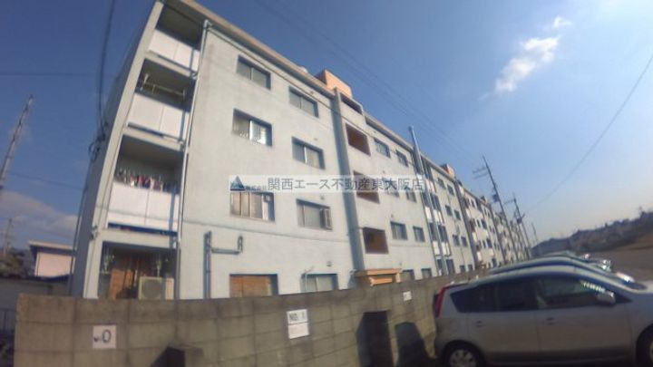 八尾マンションの外観