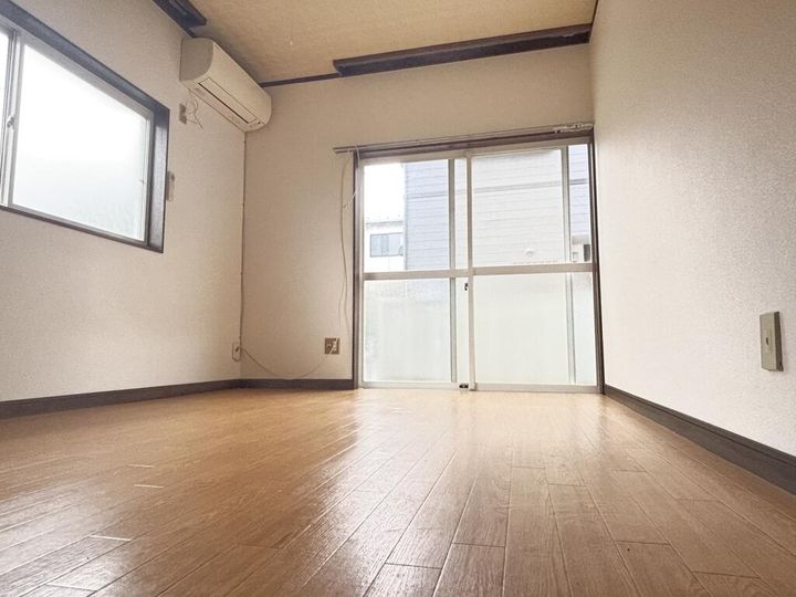 ニューベアーハイツの居間
