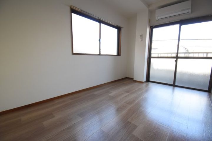 神奈川県川崎市川崎区田島町(マンション)の賃貸物件の居間