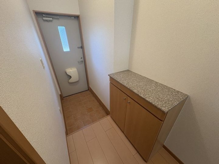 ノーブル 川内の玄関
