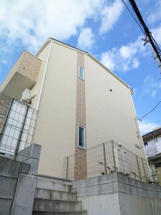 フルール井土ヶ谷の外観