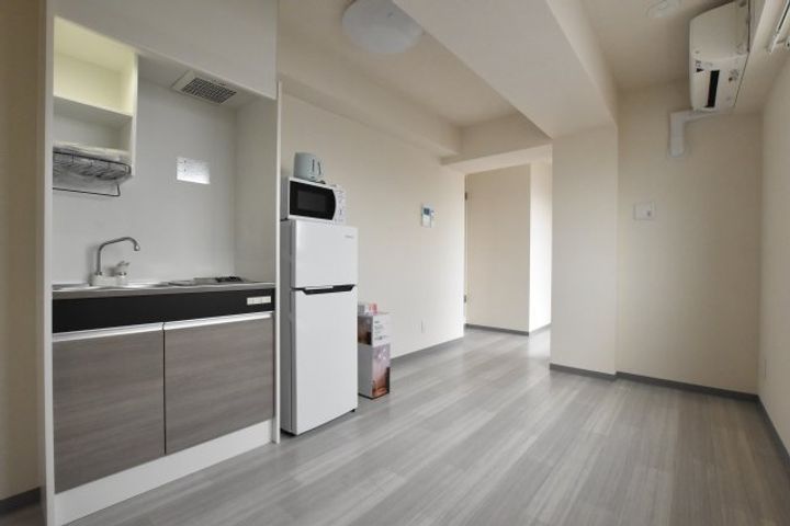 ナニワ5番館の居間