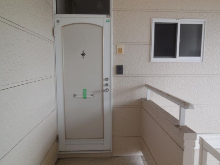 コーポ浦霞IIIの玄関