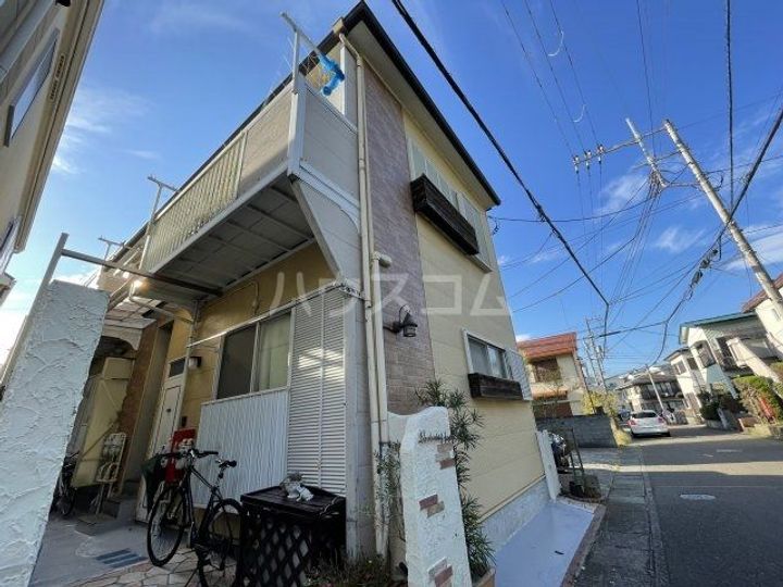 奈良橋ハイツの外観