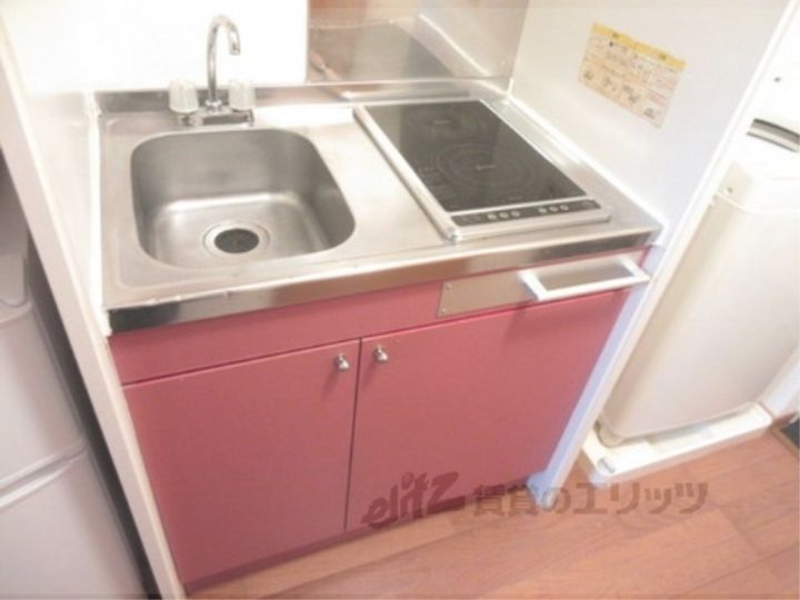 レオパレス佐和山のキッチン