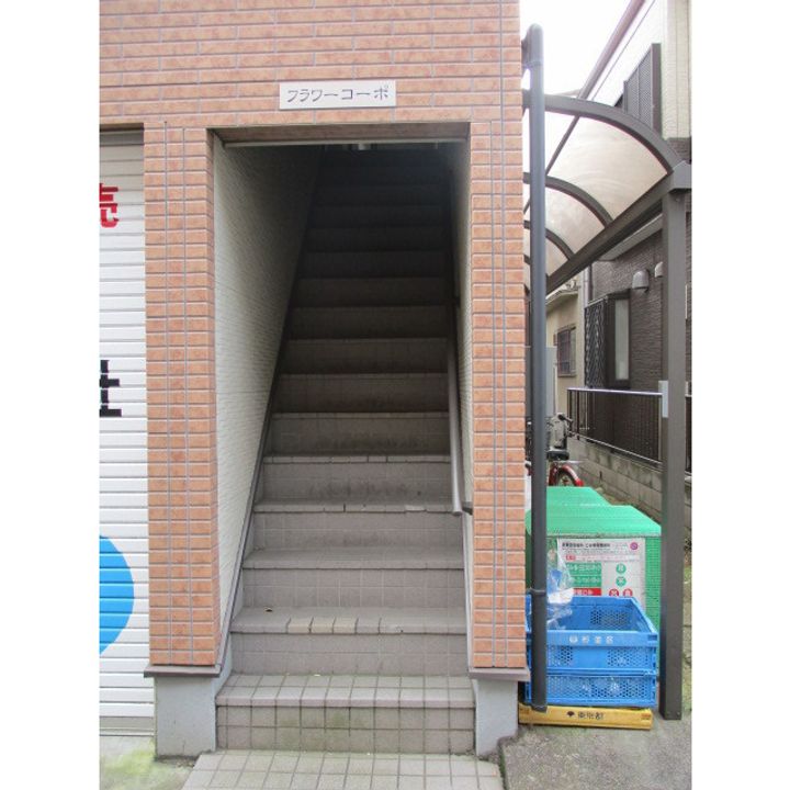 フラワーコーポの地図